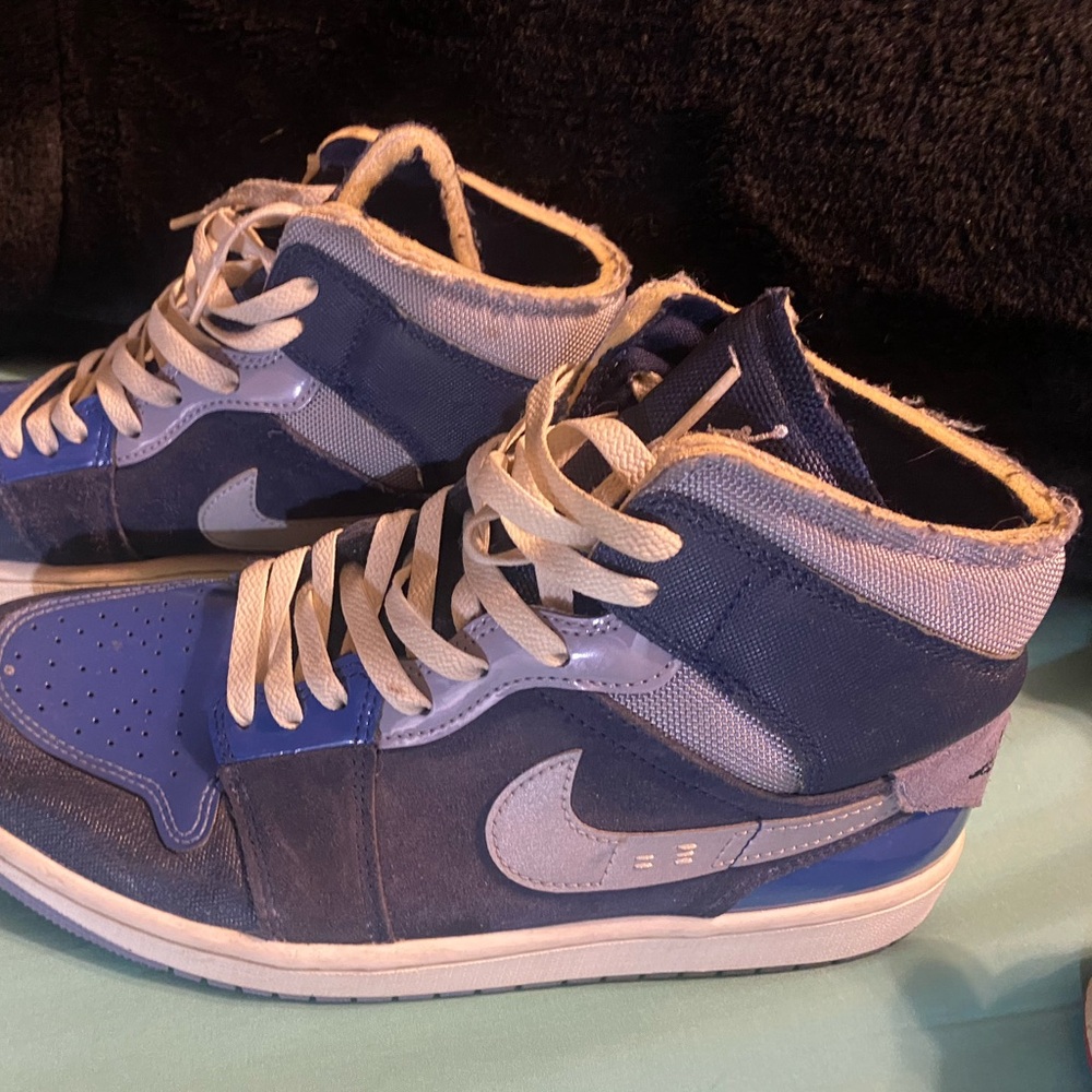 👟 Nike Air Jordan 1 – Blue/Grey (Men’s US 9) ( Read description) - Picture 2 of 6